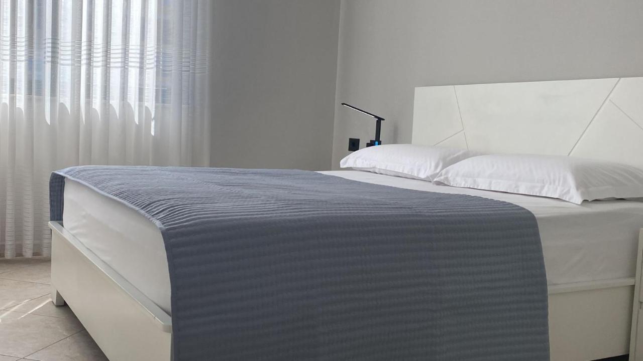 Laureta Çako Apartment Tirana Extérieur photo